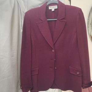 St.John Collection knit suit. Size 8 both PCs .